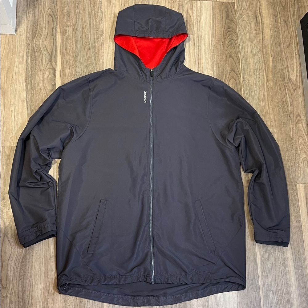 NEW Reebok Sportswear Men’s Lightweight Full Zip Windbreaker Jacket with Hood